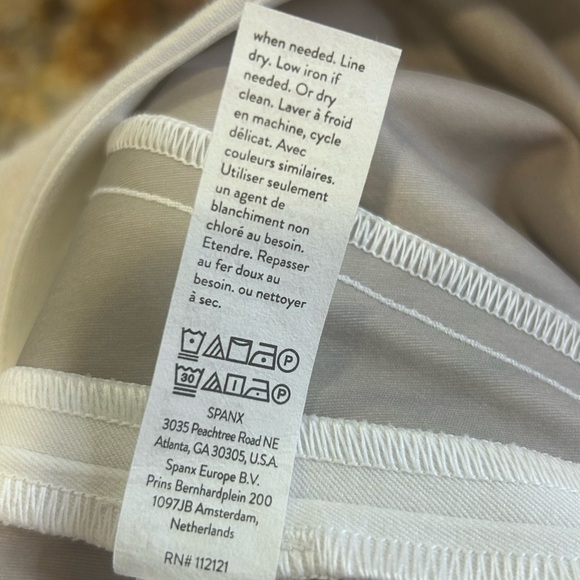 🤍”SPANX” NWT Women's 1X Petite Crisp White Flat Front Capris w/ Back Pockets - Picture 13 of 14